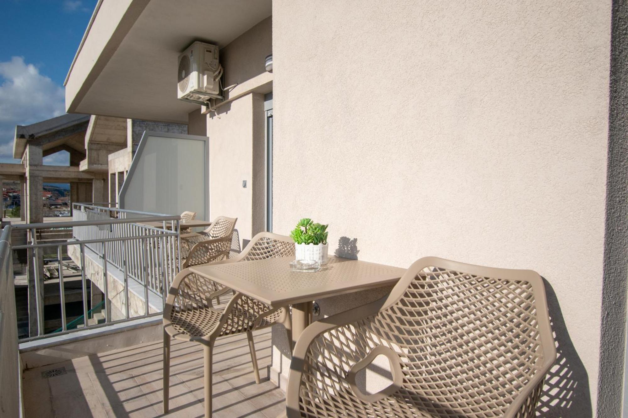 Magdalena Seaside Apartments ネア・ローダ エクステリア 写真